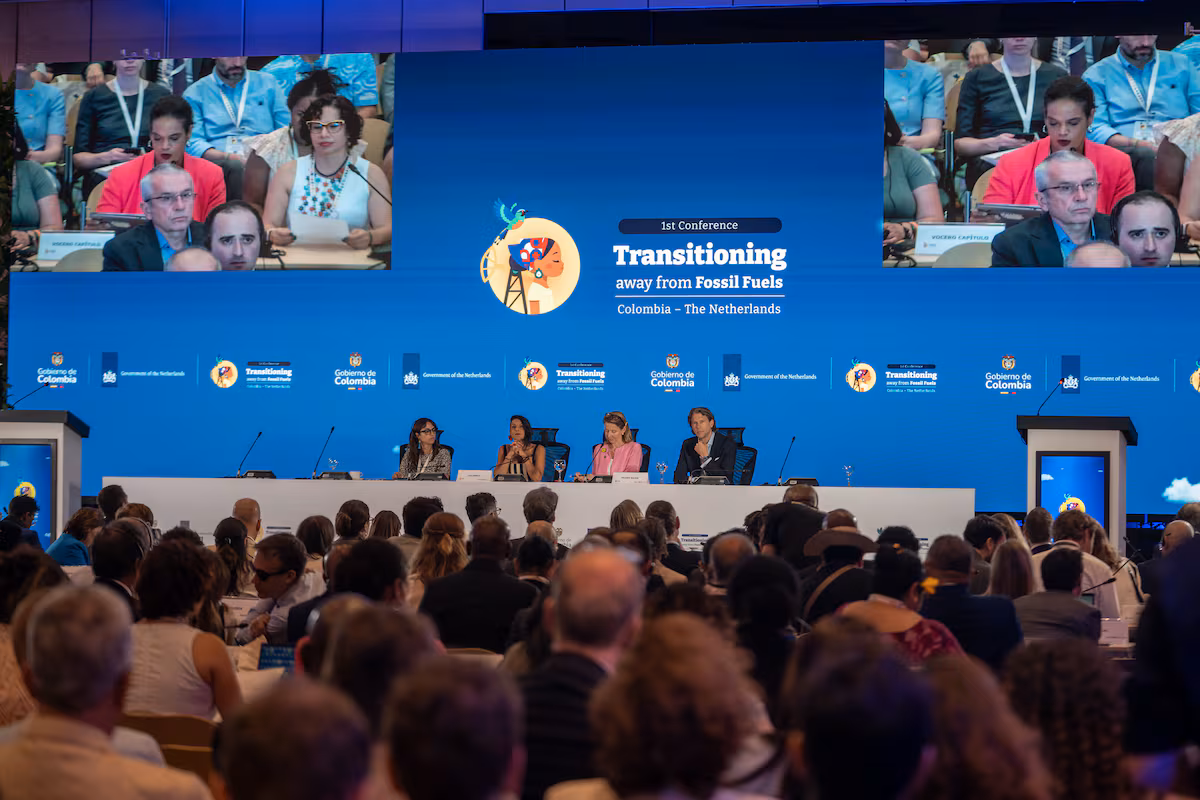 Colombia y sus contradicciones fósiles: Debate climático en Santa Marta