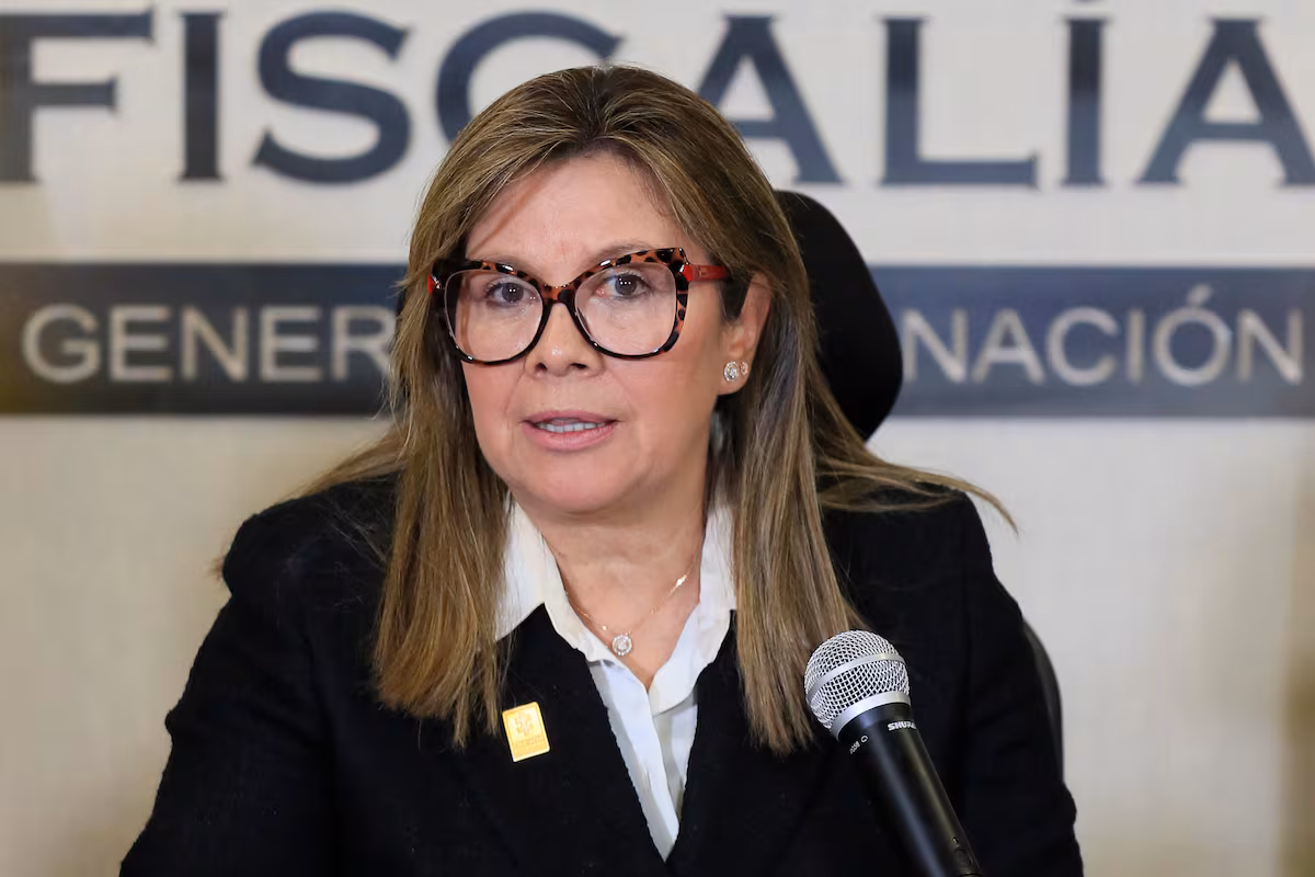 Fiscal General solicita a Petro reactivar órdenes de captura contra alias “Calarcá”