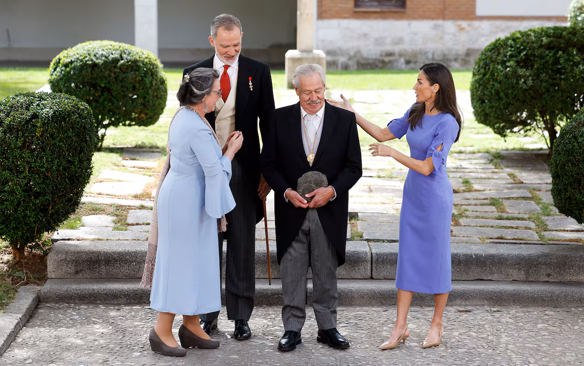 Gonzalo Celorio recibe el Premio Cervantes y defiende la libertad en México