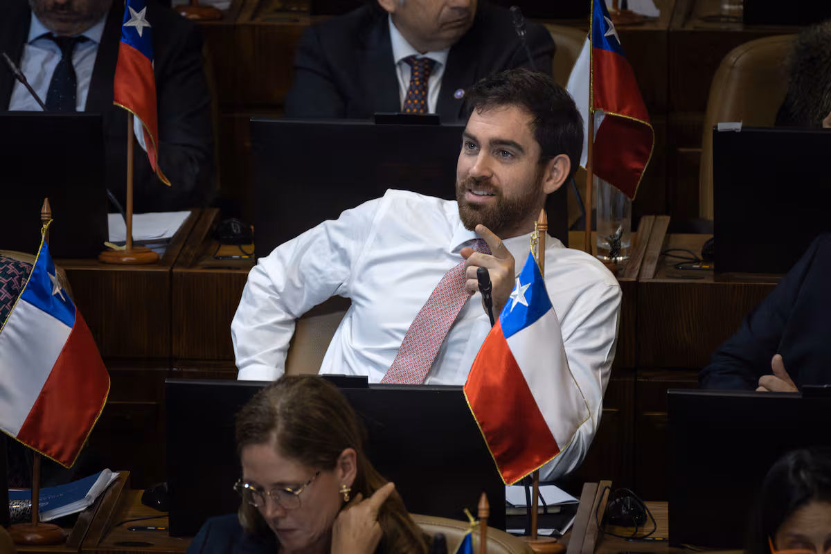 Kast Junior: El joven boxeador que busca brillar en el Congreso