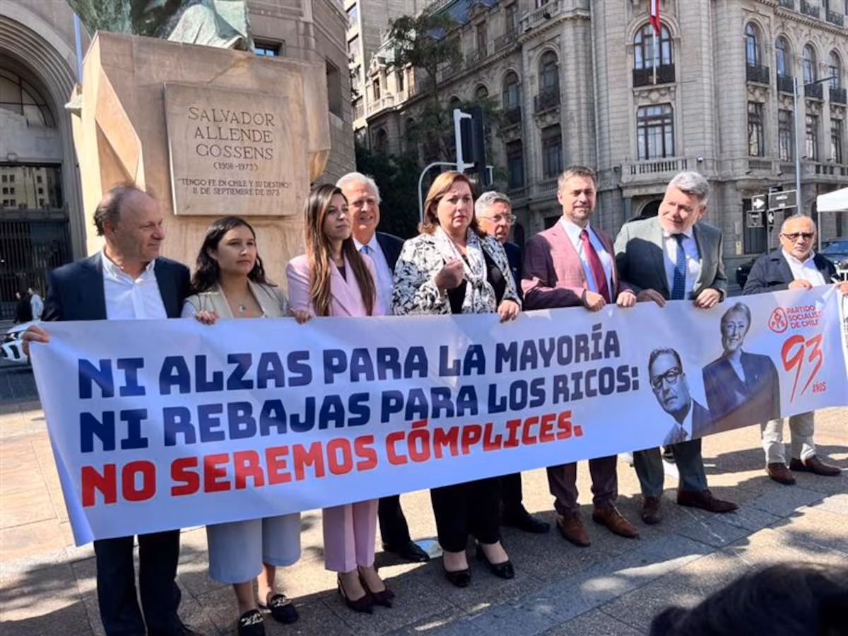 Kast enfrenta críticas de la oposición por su reforma tributaria encubierta