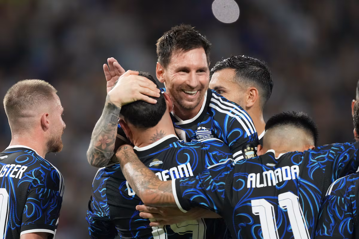 Messi despide a hinchas argentinos con triunfo 5-0 sobre Zambia