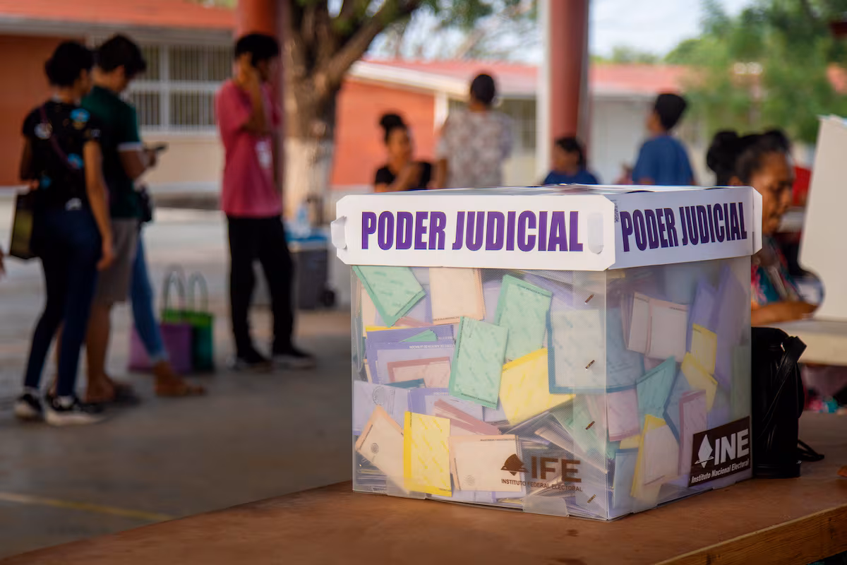 Morena propone aplazar elección judicial hasta 2028 para corregir fallas