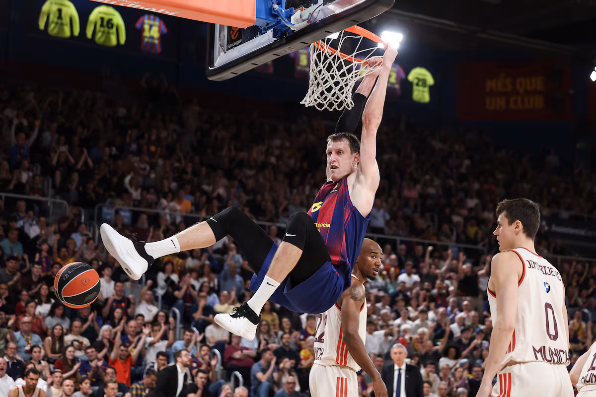 Pesic conquista el Palau y el Barça revive sus sueños de gloria