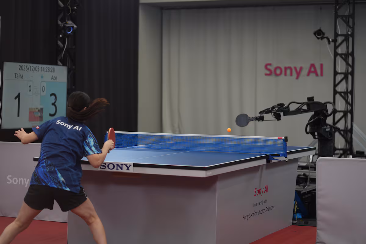 Robot con IA vence a jugadora elite de ping-pong en impresionante duelo
