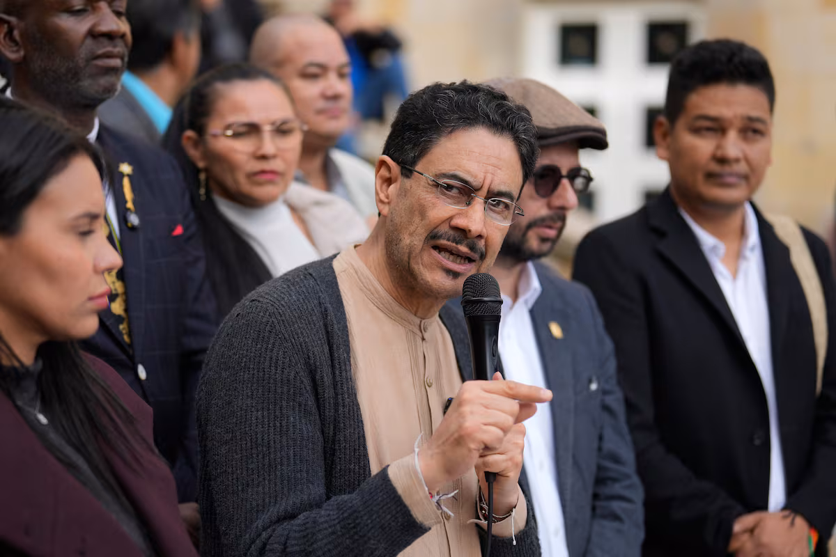 Cepeda toma distancia de la Constituyente que impulsa Petro