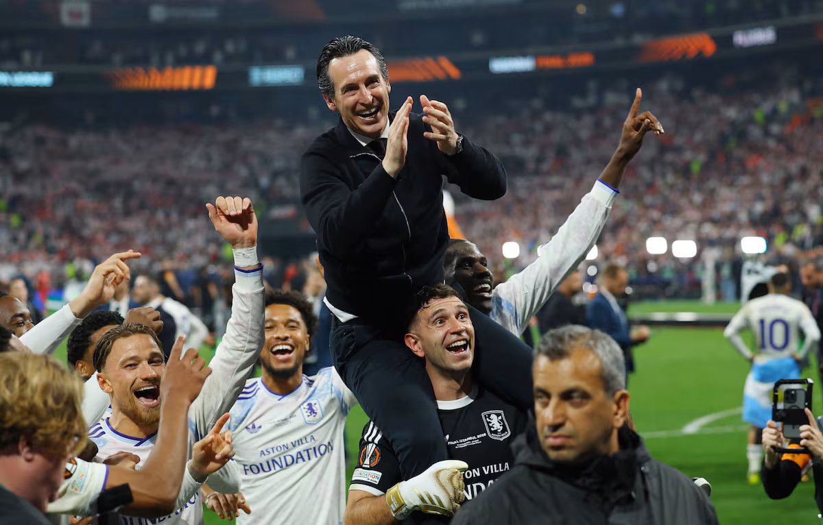 Emery lleva al Aston Villa a Europa tras vencer al Friburgo en la Europa League