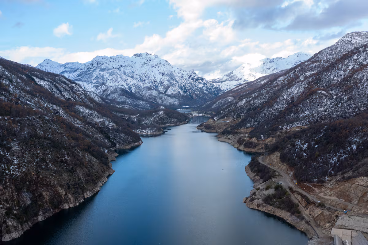 Intenso enjambre sísmico preocupa en el Complejo Volcánico Laguna del Maule