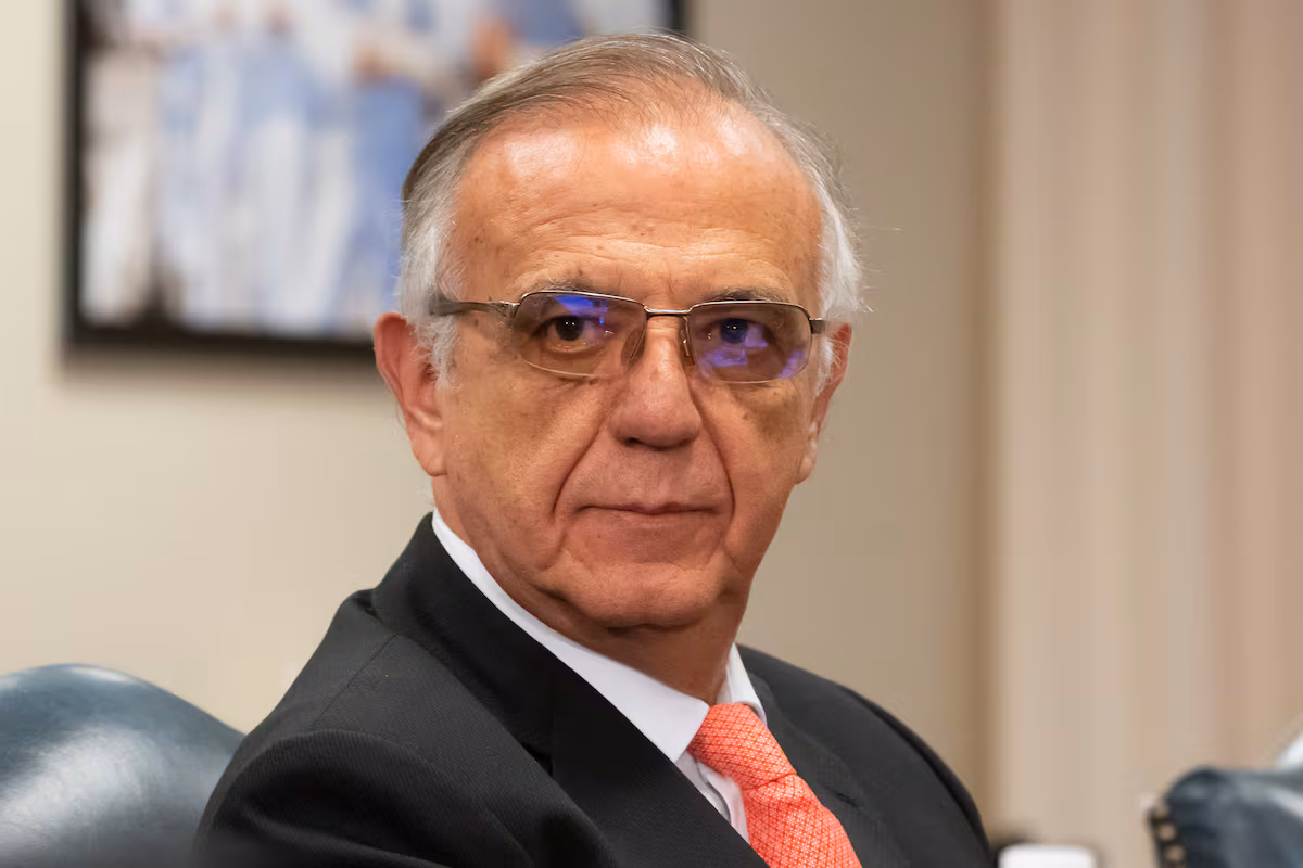 Iván Velásquez liderará el sistema anticorrupción en Colombia 2026, anuncia Cepeda