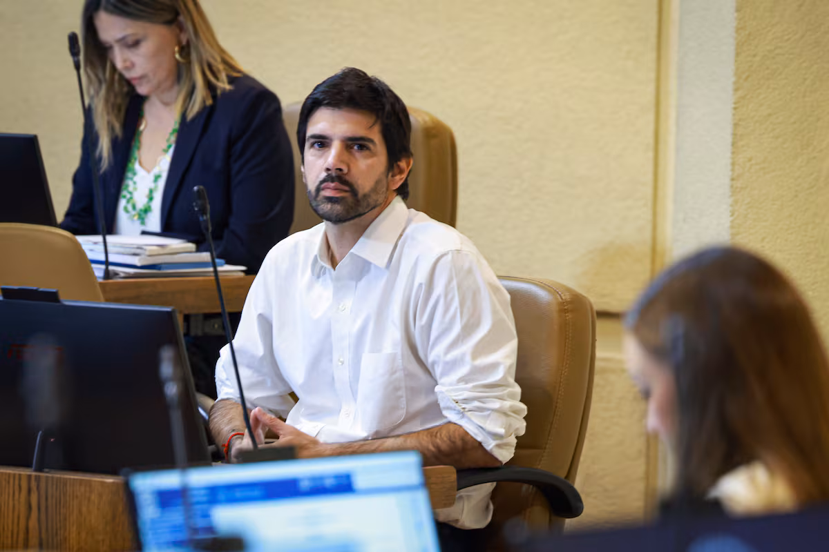 Joaquín Lavín León, exdiputado chileno, enfrenta prisión preventiva por fraude y tráfico de influencias