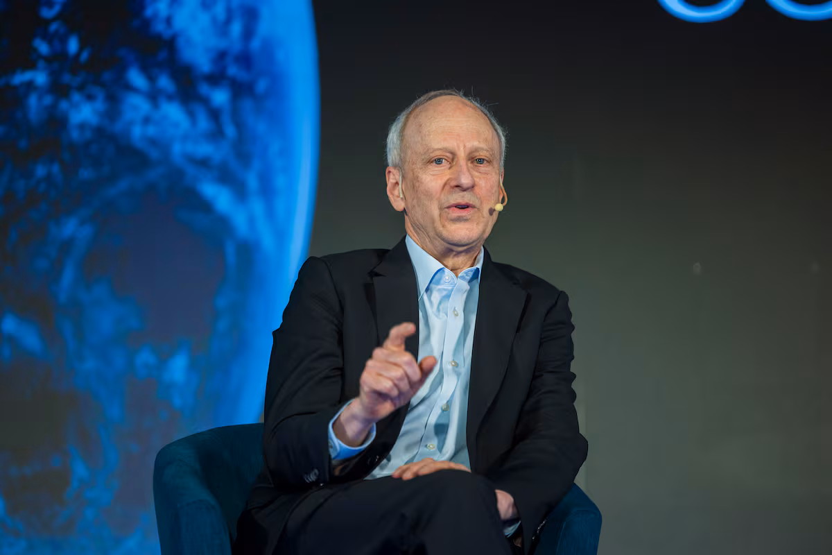 Michael J. Sandel: La izquierda debe priorizar la dignidad del trabajo