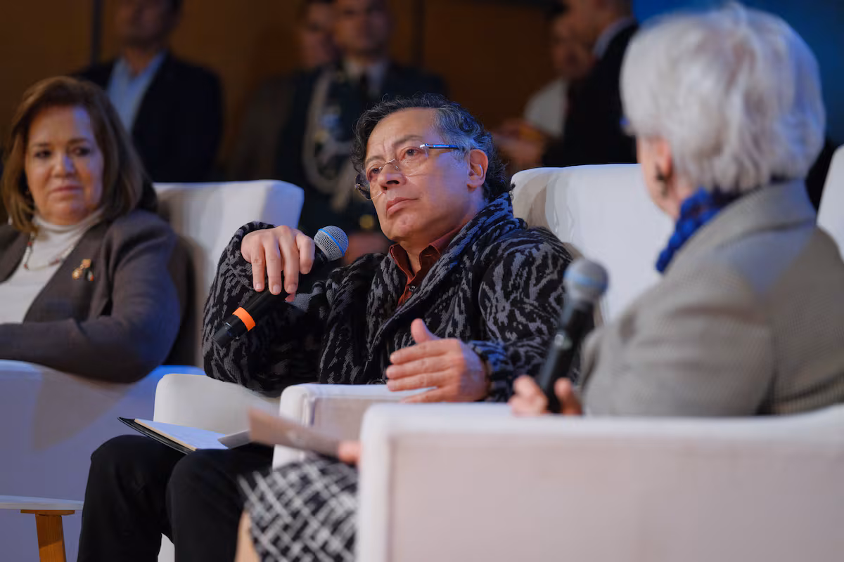 Petro revela en Bogotá las ideas de Sheinbaum sobre el poder