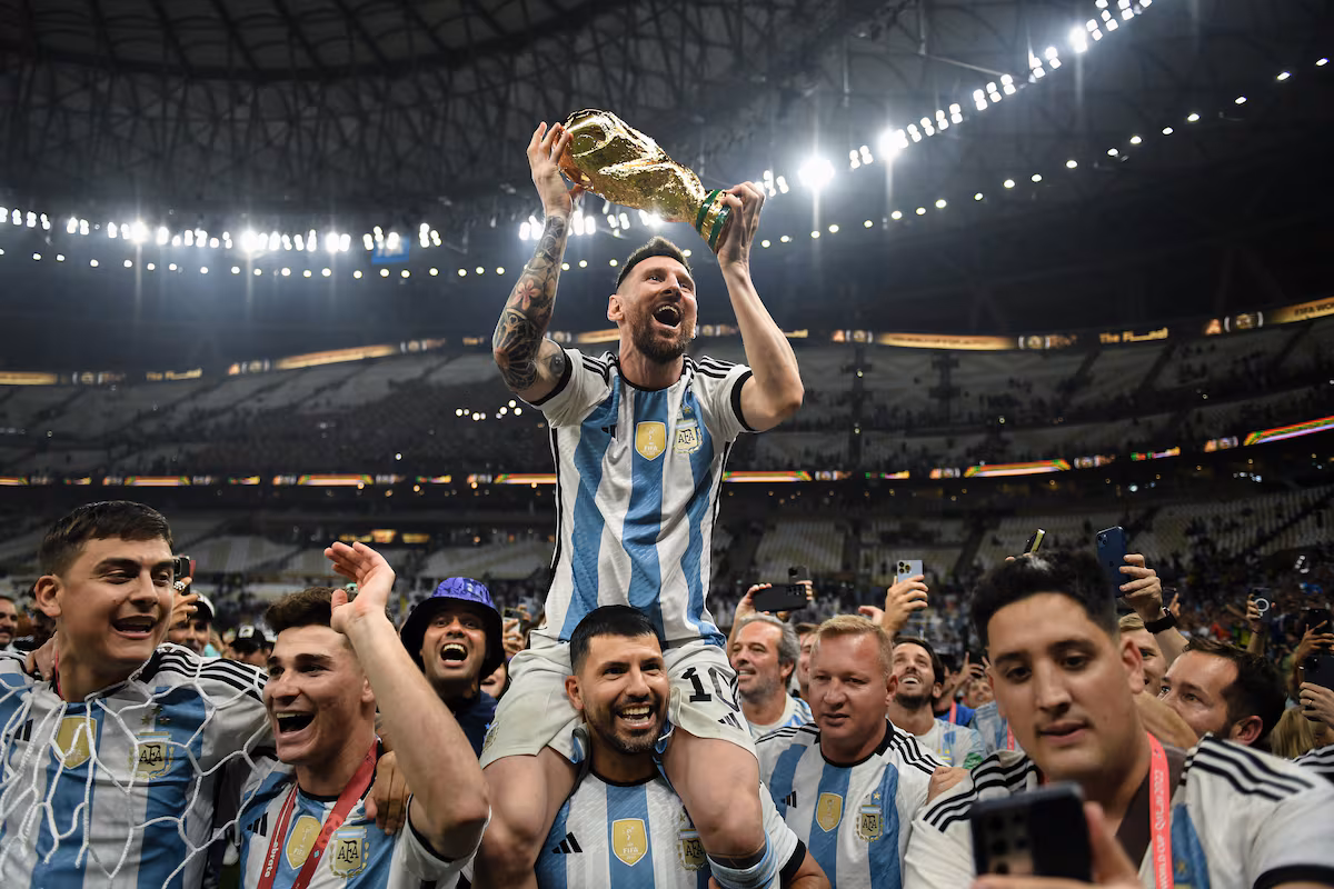 Scaloni retiene casi todo el equipo campeón en Qatar para el Mundial