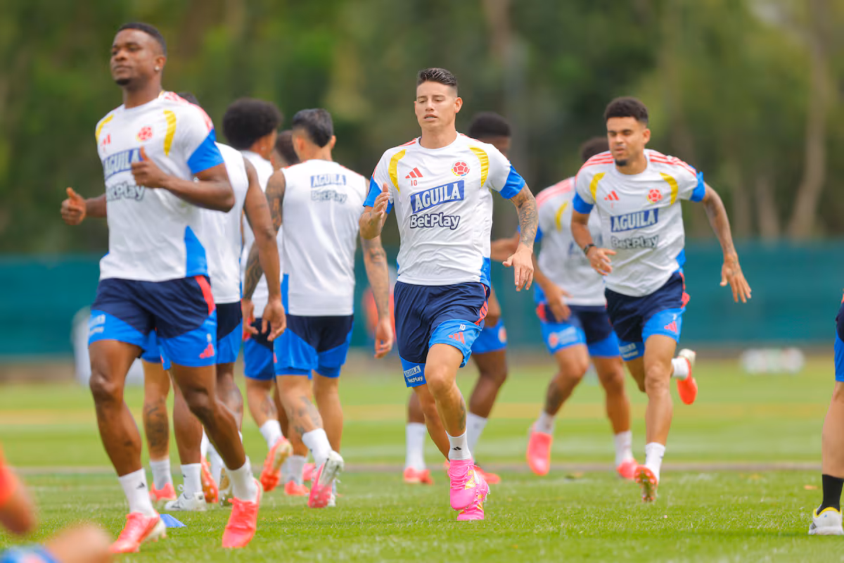 Colombia se enfrenta a Uzbekistán en su regreso al Mundial en el Azteca