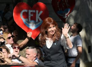 El clamor 'Cristina libre' sacude al peronismo un año tras la condena a Kirchner