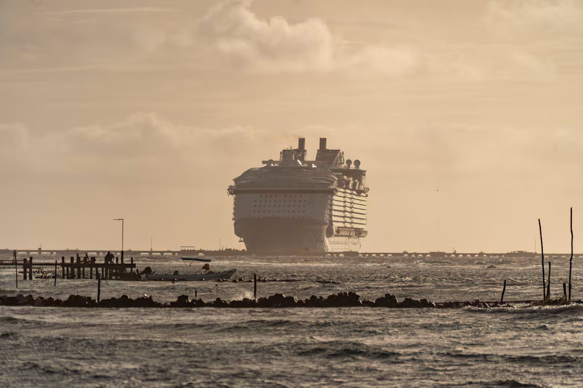 Mahahual: Cruceros generan poco beneficio económico y alto costo ambiental