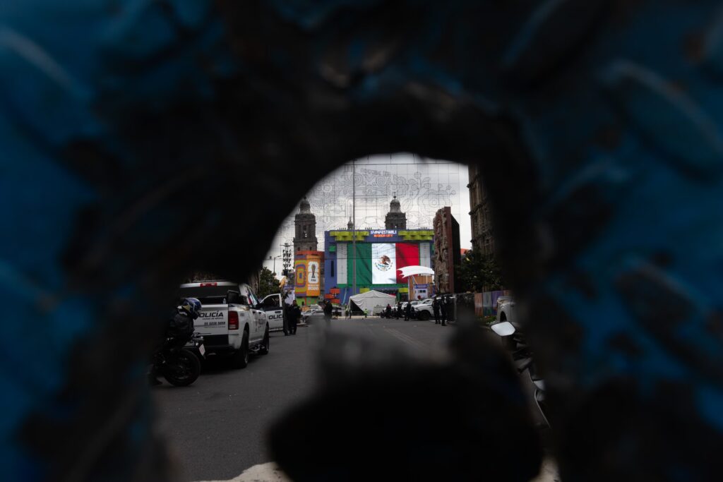 Obstáculos del FIFA Fan Fest en el Zócalo de Ciudad de México